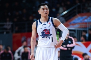 高诗岩首发出战14分钟 4中1&三分1中0拿到2分2助攻 正负值为-2