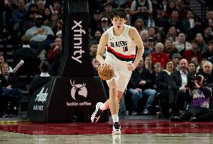 【菜鸟】杨瀚森3分2板1助&三分3中1 乐福17分7助 哈珀12分略回暖