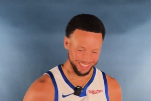 15秒快问快答！库里掐表早了5秒 吐槽问题干扰了自己