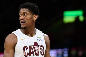 高效替补！亨特13投7中&三分7中3得到17分4板4助 正负值+15