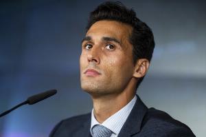 记者：皇马球员对阿韦洛亚很满意，喜欢他与托雷斯冲突时的态度