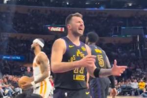 上篮不中错失2+1！东契奇朝天愤怒大喊：MD 我好菜啊！