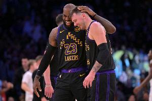 詹姆斯东契奇第二次同场25分5篮板10助攻 湖人队史比肩韦斯特贝勒