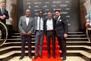 巴媒：罗马里奥和西多夫等足坛传奇齐聚巴西，启动世界传奇杯赛事