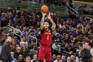 1000万！记者：在和快船的谈判中 骑士希望将朗佐·鲍尔作为筹码