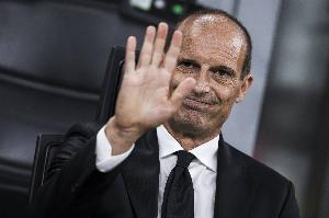 阿莱格里：庆祝迈尼昂续约，球员们拼尽全力给他送上了一场胜利