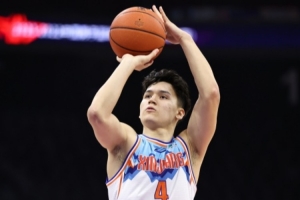 伊力福拉提：对不起球迷 新疆第一阶段的战绩和精神气没达到预期