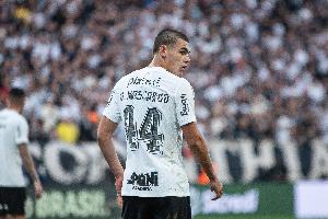 巴黎外租小将：坎波斯就像父亲一样帮助我 未来希望入选巴西队