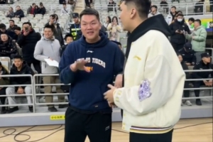 如何破解你的龙拳？朱芳雨：我出拳不伤人 但一出拳就不好说了