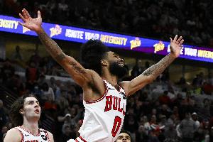 黄蜂主帅：我们会制定最适合科比·怀特的康复计划 帮他重返赛场