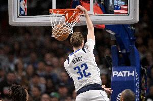 弗拉格：赛季初打控卫时我并不自信 但我现在正从那段经历中受益