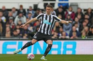 前99场两球4助，荷兰国脚博特曼迎纽卡生涯百场里程碑之战