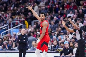 能攻善守！斯科蒂·巴恩斯20中12砍25分14板6助4帽2断 正负值+22