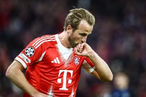 上赛季开始至今，凯恩已经为俱乐部和国家队打进90粒进球