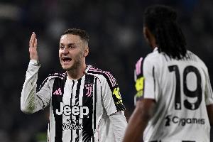 库普梅纳斯：对我的进球被吹感到遗憾，我没看到图拉姆越位了