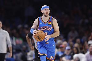 战旧主！卡鲁索上半场9分钟5中4 砍下9分1助1断&正负值+11