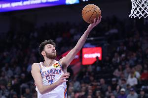 经济两双！霍姆格伦10中5拿下13分10板2助1断2帽