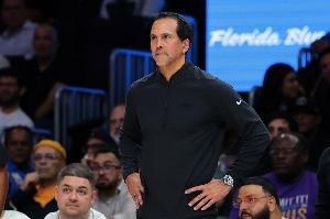 斯波to球迷：我们正在努力解决问题 球员渴望赢球我们会好起来的